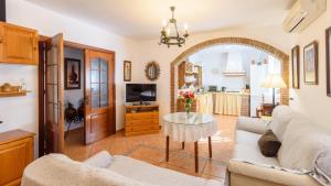 Villa Delia Álora by Ruralidays