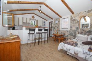 Robinson House Vinka