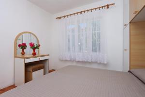 Apartments by the sea Supetarska Draga - Donja, Rab - 15997