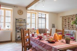 B&B / Chambres d'hotes Logis de l'Orme : photos des chambres