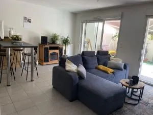 Appartement avec terrasse proche de Rennes - 勒鲁