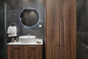 Downtown Luxury Apartment #1