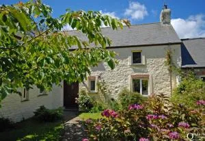 2 Yr Hen Felin - Granston