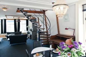 Canal Holiday Apartment