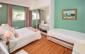 Maisons de vacances Amazing Home In Nimes : photos des chambres