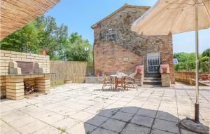 1 Bedroom Amazing Apartment In Chianni