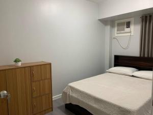 Cozy 1 Bedroom near Alabang Town Center and Molito with Wifi and Netflix