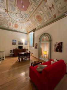 Palazzo Bianchi Bandinelli by FrancigenaApartments