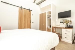 Pentonbridge Inn - Restaurant with Rooms