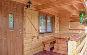 2 Bedroom Stunning Home In Sianozety