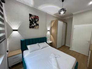 LETI APARTAMENTS 21 DHJETORI SC