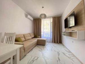 The Green Paradise Apartments