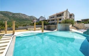 obrázek - Amazing Home In Cavtat With Outdoor Swimming Pool, Wifi And 2 Bedrooms