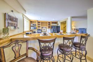 Kansas Countryside Studio with Swimming Pond!