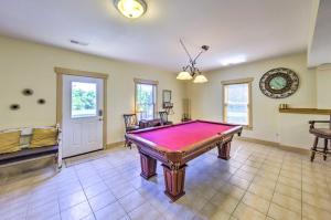 Kansas Countryside Studio with Swimming Pond!