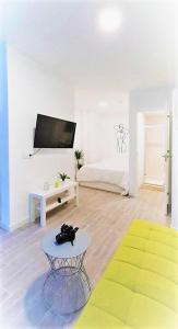 Suite by Hawkins Exterior 2B