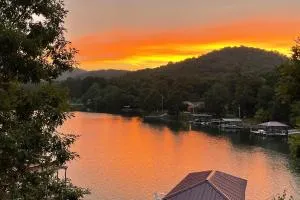 Talend Place on Lake Chatuge - Mountain Scene