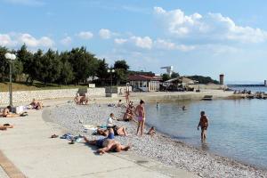 Apartments by the sea Senj - 5570