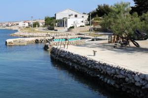 Apartments by the sea Kustici, Pag - 6335 