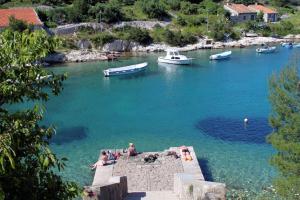 Apartments with a parking space Mali Losinj (Losinj) - 8059 