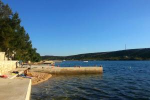 Apartments by the sea Stara Novalja, Pag - 13084