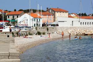 Apartments by the sea Preko, Ugljan - 14244