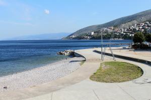 Apartments with a parking space Senj - 14578