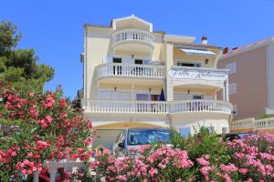 Apartment Brodarica 15270a 