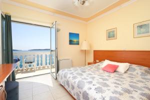 One-Bedroom Apartment with Balcony and Sea View room in Apartments by the sea Brodarica Sibenik - 15270