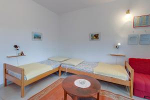 Apartments by the sea Nerezine, Losinj - 2516