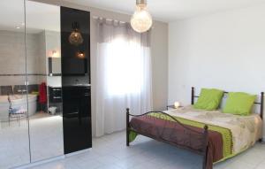 4 Bedroom Awesome Home In Apt