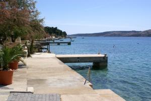 Apartments by the sea Stara Novalja, Pag - 17042