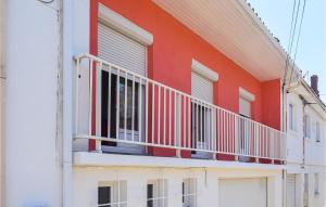 Maisons de vacances Amazing home in Royan with WiFi and 4 Bedrooms : photos des chambres