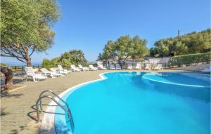 Nice Apartment In Badesi With Wifi