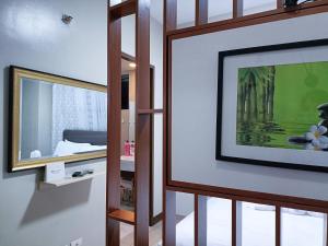 AFFORDABLE TWO PALMTREE VILLAS NEAR NAIA3 NEWPORT BOULEVARD PASAY CITY