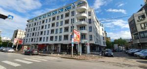 Colonel apartment 937