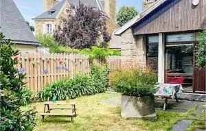 5 Bedroom Cozy Home In Lézardrieux - Lézardrieux