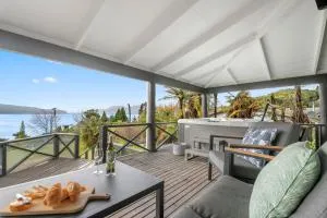 Splendour on Spencer - Lake Tarawera Holiday Home - Lake Tarawera