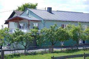 Three-Bedroom Apartment room in Ferienwohnungen Landgasthaus Janshen