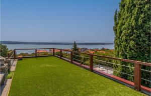 3 Bedroom Pet Friendly Home In Dramalj 