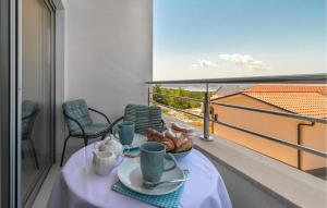 1 Bedroom Cozy Apartment In Jadranovo