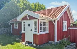 Gorgeous Home In Åsa With Wifi - Gressela