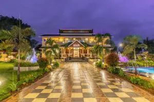 Coco Palm's by StayVista - Amidst grape farms, Enjoy plunge pools, Games room & a spacious lawn - Girnāre