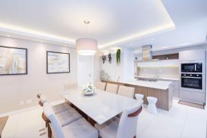 Punta Blu 202v2 - Apto 4 quartos em condomínio de luxo - 50 metros da Praia do Centro