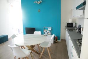 Santa Maria Novella - Golden Lily Florence, city center apartment