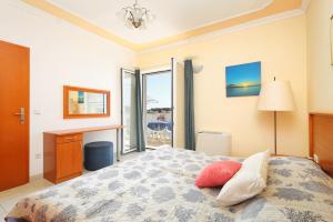 Family friendly seaside apartments Brodarica, Sibenik - 15270