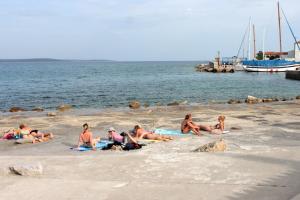 Family friendly house with a parking space Nerezine, Losinj - 17984 