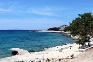 Apartments by the sea Mandre, Pag - 12969 