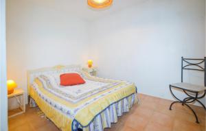 Appartements Amazing apartment in Coti Chiavari with WiFi and 1 Bedrooms : photos des chambres