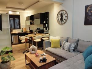 Luxurious apartment in the heart of town !